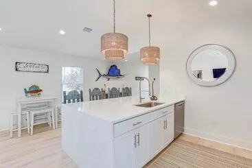 Quinta ou Casa Rural Bright Steinhatchee Getaway, Walk To River & Dock!