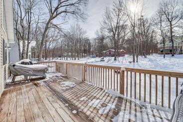별장 Cozy Albrightsville Home: Community Lake & Beach!
