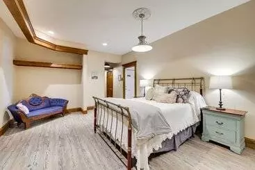 Mökkimajoitus Oceanfront Mid Coast Maine Home W/ Private Beach!