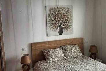 پانسیون Room In Apartment   Room In Lisboa, Portugal