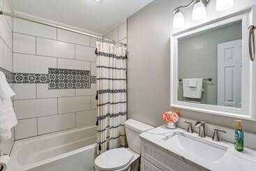 קוטג'' Family Friendly Home W/ Yard: 27 Mi To Nashville!