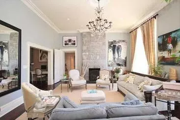 Hotel All Suites Whitney Manor