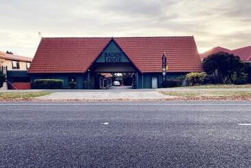 ホテル Baden Lodge