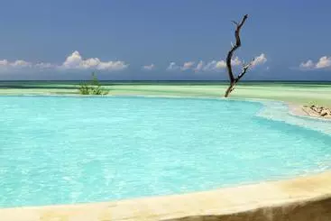 Zanbluu Beach Hotel