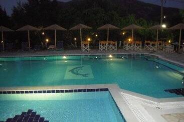 Stalaktites Studios And Apartments