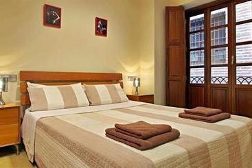 Valencia Apartmans El Carmen