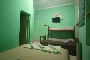 호텔 Hostal Las Nubes