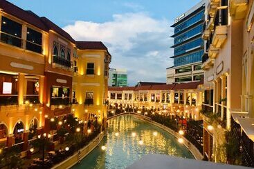 هتل آپارتمان Maxstays Max Pavilion At The Venice Residences