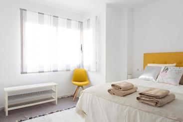 דירה Suncity Flat Salitre I