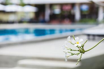 Hotel Anjungan Beach Resort