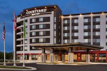 فندق Courtyard By Marriott Toronto Mississauga/west