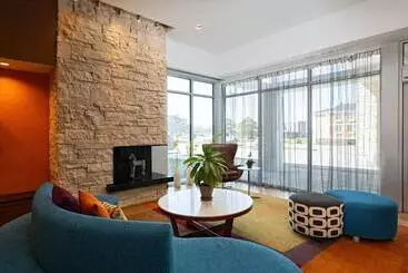 Hotel Fairfield Inn & Suites By Marriott Lincoln Airport