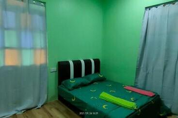 Bungalow Mat Hj Limah