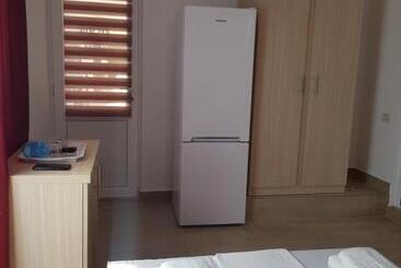 膳宿费 Evana House