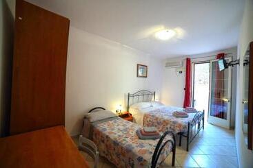 Nocleg ze śniadaniem Maxpensione