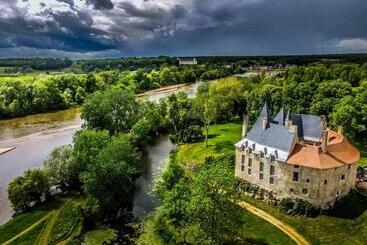 ベッドアンドブレックファースト Chambre Au Château De Meauce, Marguerite De Meauce