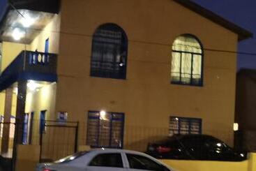 Bed and Breakfast Neo & Ruks Guest House Parow