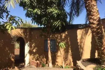 هتل New Oasis