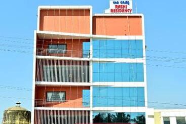 Hotell Downtown Pr Groups Raashi Residency