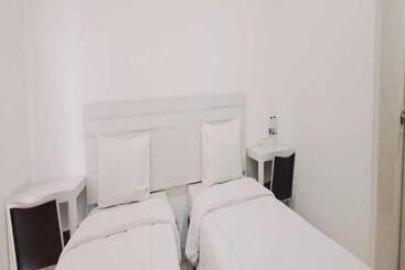 בית מלון כפרי Tos Residence