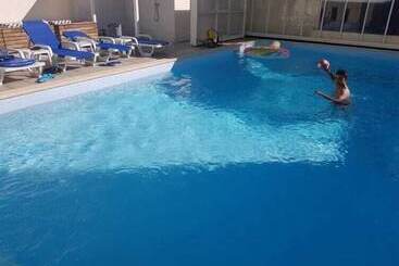 تختخواب و صبحانه Vhostel