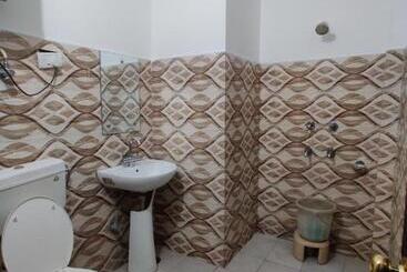 בית מלון כפרי Parbhat Palace