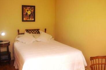 تختخواب و صبحانه Posada Rosa Balvina