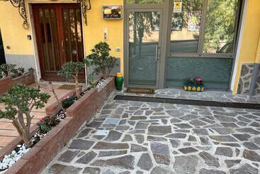 פנסיון Liu Al Viale 2.0