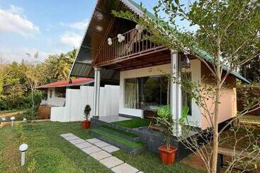 בית מלון כפרי Dense Family Resort