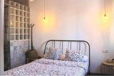 Majatalo Sevilla, View To The City