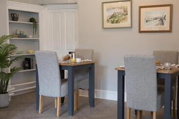 住宿加早餐  Bramwood Guest House