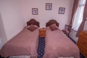 تختخواب و صبحانه Raynscourt Lodge