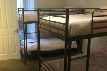 Edinburgh West Side Hostel