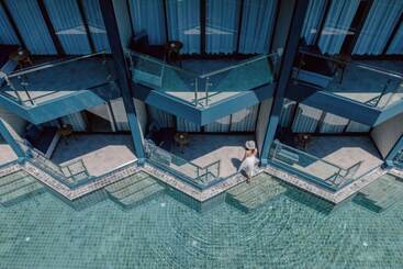 Hotel Tide Phuket Beach Front