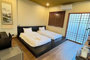 Hotel Cozy Shiroi Resort