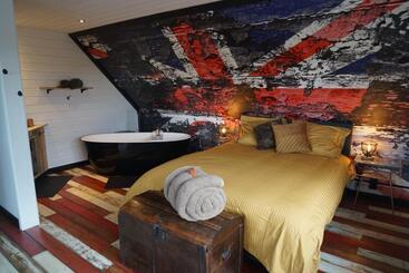 Bed and Breakfast N Joy