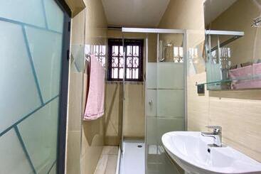 Resort Royal Riverside Lodge