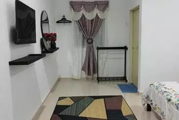ユースホステル Dahliya Roomstay Langkawi