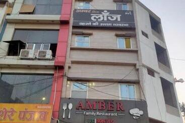 هتل Amber Villa Lodge By Wb Inn