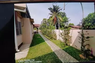 Pensione Spacious Room In Gunung Ledang