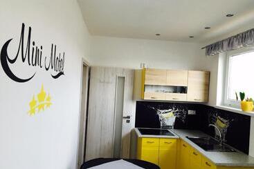 Mini Motel
