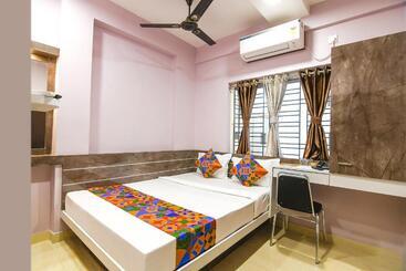 Fabhotel The Sunshine Residency