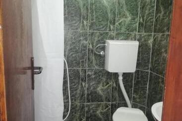 Pension (Hôtel basse catégorie) Casa Bianca