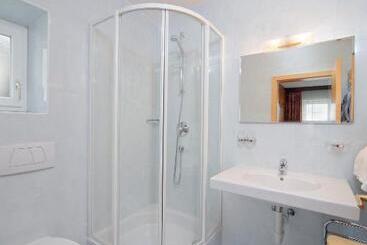 פנסיון Garni Hotel Dorothea