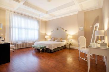 تختخواب و صبحانه Hi Valencia Boutique