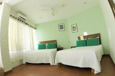 Отель Puerto Piedra