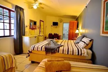 Pension Lalamo Guest House