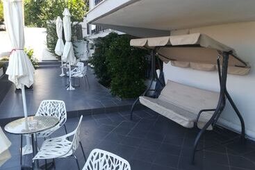 آپارتمان‌های توریست‌ها Villa Teo