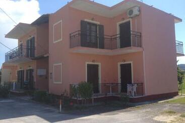 فندق Kostas Apartments