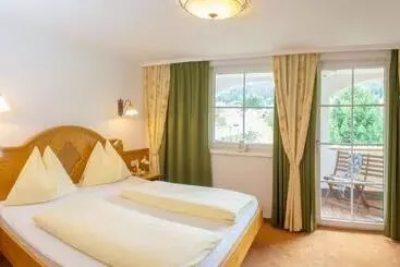 Landhotel Hubengut Bed And Breakfast